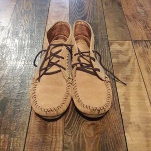 Ankle moccasins